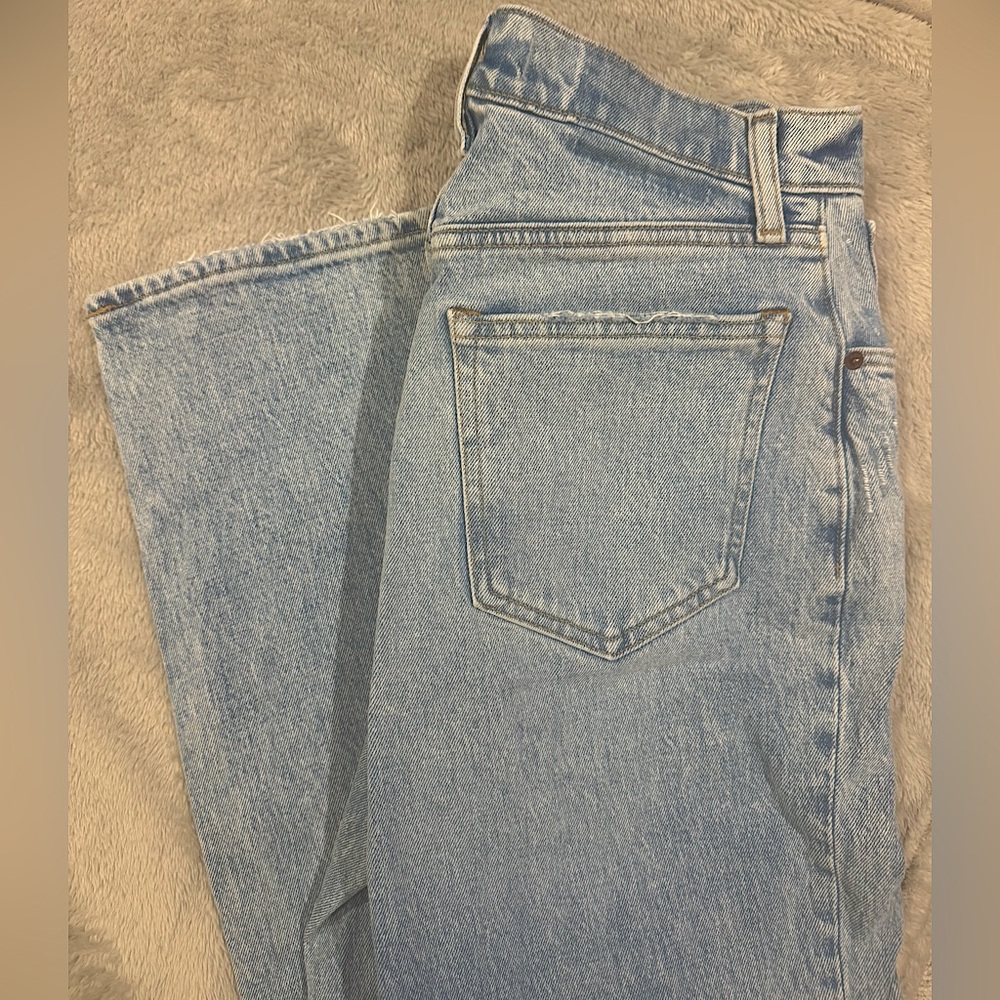 Abercrombie Curve Love Ultra High Rise Straight Jean - Size 27Long (4L)